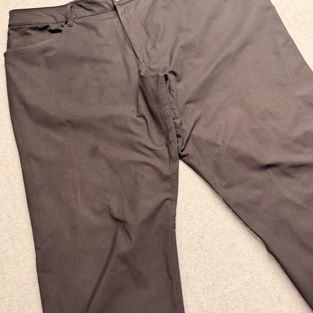 Lululemon Commission Slim-Fit Pant 32 Warpstreme Obsidian Mens 42 Dress Casual